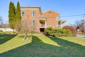 Walk to Athens Riverfront Park! Modern-retro Apt - Image 4