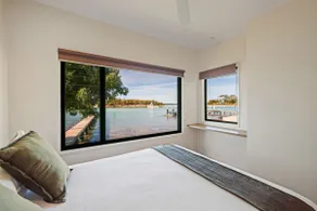 Anglesea Waterfront Bungalow - Image 3