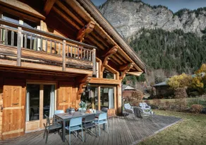 Bright chalet near the slopes - Image 4