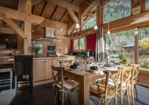 Bright chalet near the slopes - Image 2