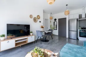 Azoria - Stylish 1-BR Apartment & Balcony in Kiti - Image 5