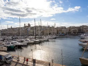 Birgu Seafront 3 Bedroom Apartment - Image 2