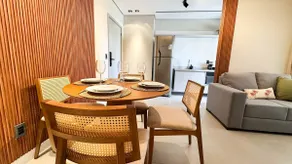 55B Sophisticated Apartment no Moov Smart Home - Image 4