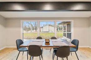 Spacious 5BR Family Home Near ISU & Attractions - Image 3