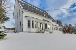 Green Mountain Views! Lowell Getaway Near Skiing - Image 4