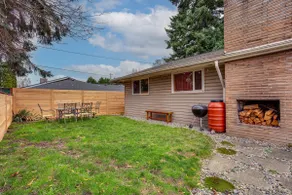 8 Mi to Lumen Field: Seattle Area Home w/ Backyard - Image 3