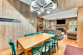 Relax Creekside: Forest-view Gem in Marietta! - Image 5