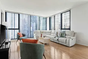 A 3BR with City Views Near Queen Victoria Market - Image 5