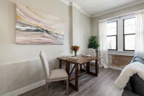 Stunning Apartment w Panoramic Downtown Views! - Image 4