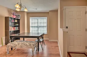 Cozy Greensboro Townhome ~ 7 Mi to UNC Campus - Image 5
