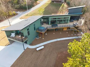 Lakeside Luxe-Lake Access-Hot Tub-Amazing Patio - Image 4