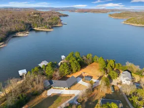 Lakeside Luxe-Lake Access-Hot Tub-Amazing Patio - Image 3
