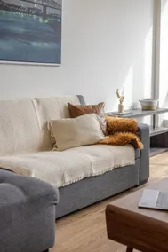 Contemporary City Retreat - Image 2