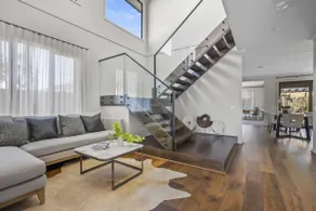 StayAU Two-Storey Idyllic Spacious w/Netflix - Image 2