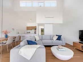 Direct Beachfront Townhouse - Image 3