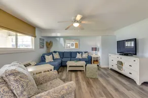 Steps to Sea! Okaloosa Island Gem w/ Outdoor Oasis - Image 4