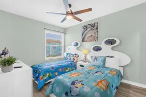 Resort Stay Near Disney Bright Gym Hot Tub - Image 4