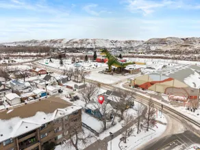 Fossil Flats 3BR Designer Home in Centre of Town - Image 2