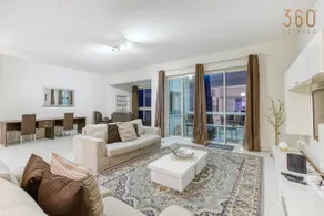 Seafront Apartment in Sliema wt Breathtaking Views - Image 2