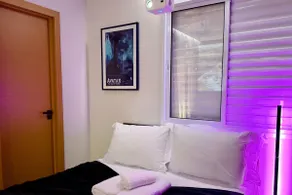 Studio 02 with Projector and Hotel Linen - Image 5