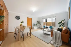 Retro 3BR House Near Manly Free Parking & Mall - Image 2