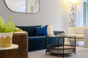 Bright Townhome with Courtyard in Neutral Bay - Image 5