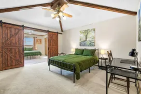 Grand Haven ※ 8BR Home ※ 2 Acres ※ Workers Welcome - Image 4