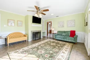 Grand Haven ※ 8BR Home ※ 2 Acres ※ Workers Welcome - Image 3