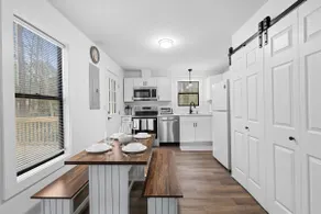 8 Minutes to UNC - Outdoor Deck - Washer and Dryer - Image 5