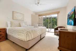 Bungaree: 3BR w/ bush view and shared pool access! - Image 4