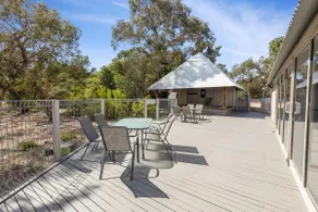 Bungaree: 3BR w/ bush view and shared pool access! - Image 5