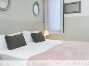 3-3 Apartment with Balcony · Sagrada Familia - Image 3
