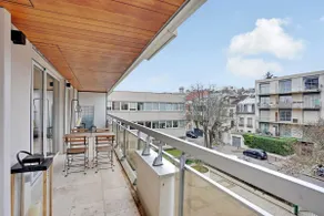 Charming Apt with AC  balcony - Image 5