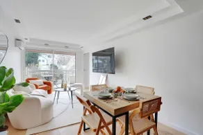 Charming Apt with AC  balcony - Image 4