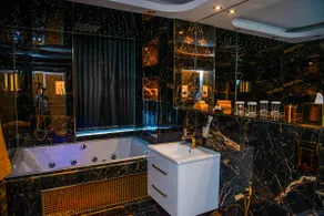 Velmora Apartments - The Presidential Suite - Image 5