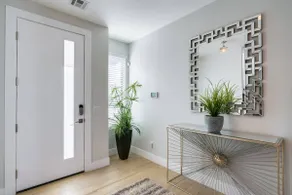 Stylish NEW 3BR Home in Historic Phoenix Coronado - Image 4