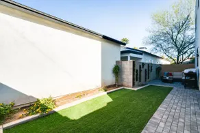 Stylish NEW 3BR Home in Historic Phoenix Coronado - Image 5