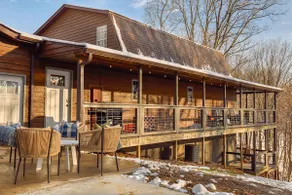 The Barneby Inn | Hot Tub • Game Room • Speakeasy - Image 4
