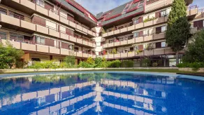 Estoril Upscale Apartment with Pool by LovelyStay - Image 2