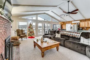 Hot Tub + Game Room: Morgan Family Getaway - Image 3