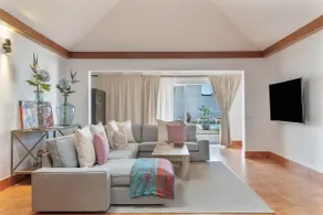 The Suite Villa - Image 4
