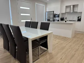 Spacious New Home for 12 Guests - Image 5