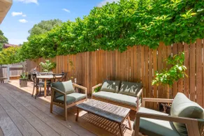 Spacious Stay Near Shops & Cafes in Marrickville - Image 3