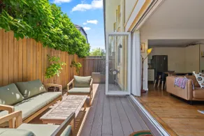 Spacious Stay Near Shops & Cafes in Marrickville - Image 4