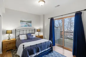 Lakefront Log Cabin with Private Dock, Two Decks & Cozy Comfort at 35mm in Sunrise Beach - Image 4