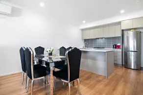 Spacious Tarneit Home with Private Garden - Image 2