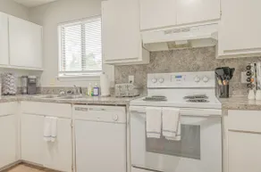 Suite 3 at Armour Rd - Image 4