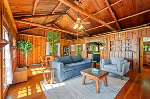 Lakefront Cottage · Sunrise Views · Jacksonport - Image 2