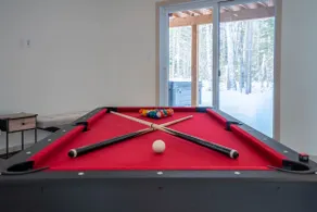 Spa Pool Table & Comfort - Chalet le Barista - Image 2