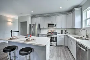 6 Mi to French Quarter: Modern New Orleans Gem - Image 2